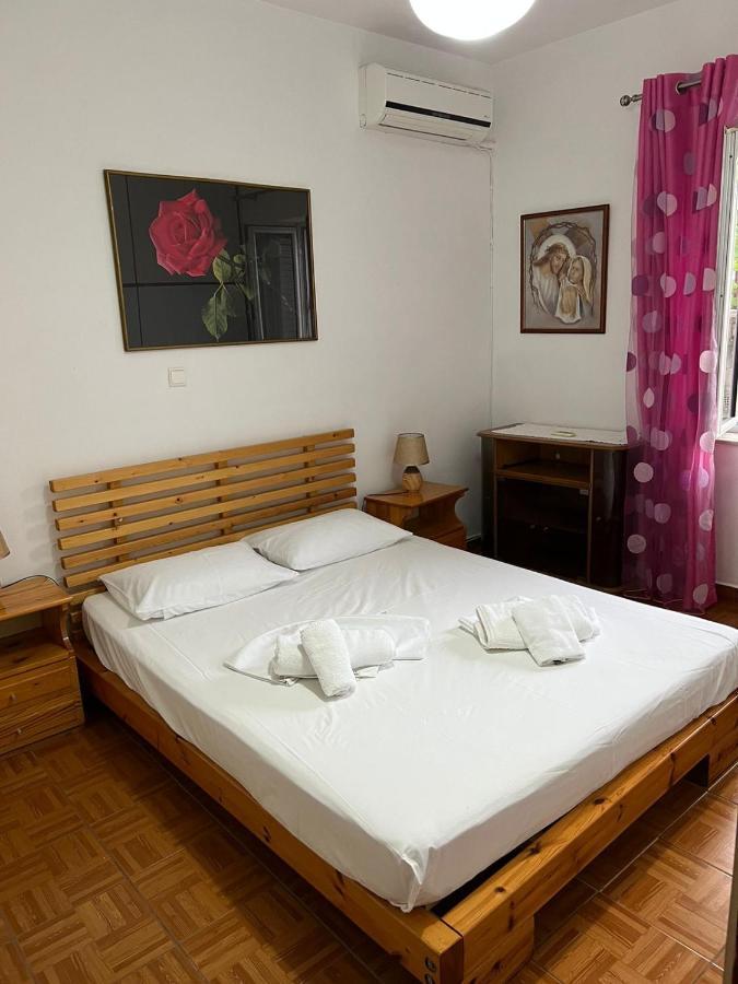 Goni Guest House Saranda Extérieur photo
