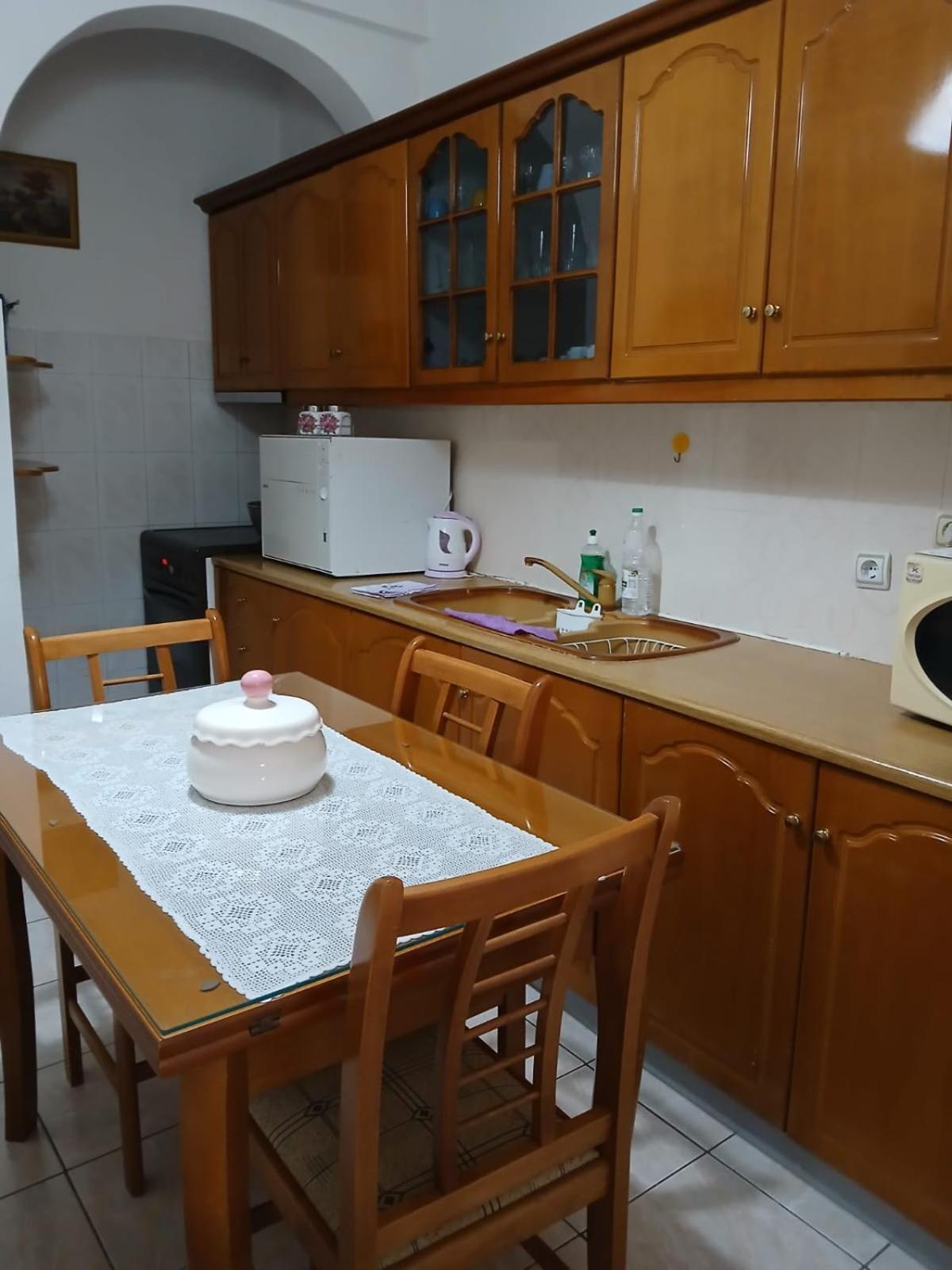 Goni Guest House Saranda Extérieur photo