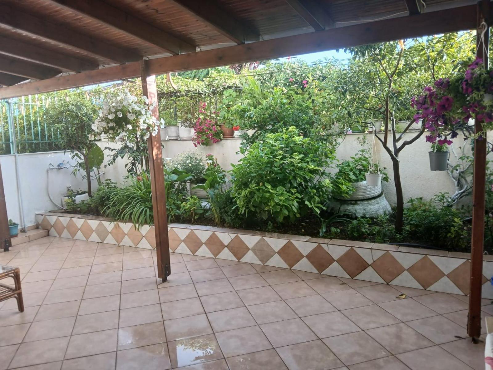 Goni Guest House Saranda Extérieur photo
