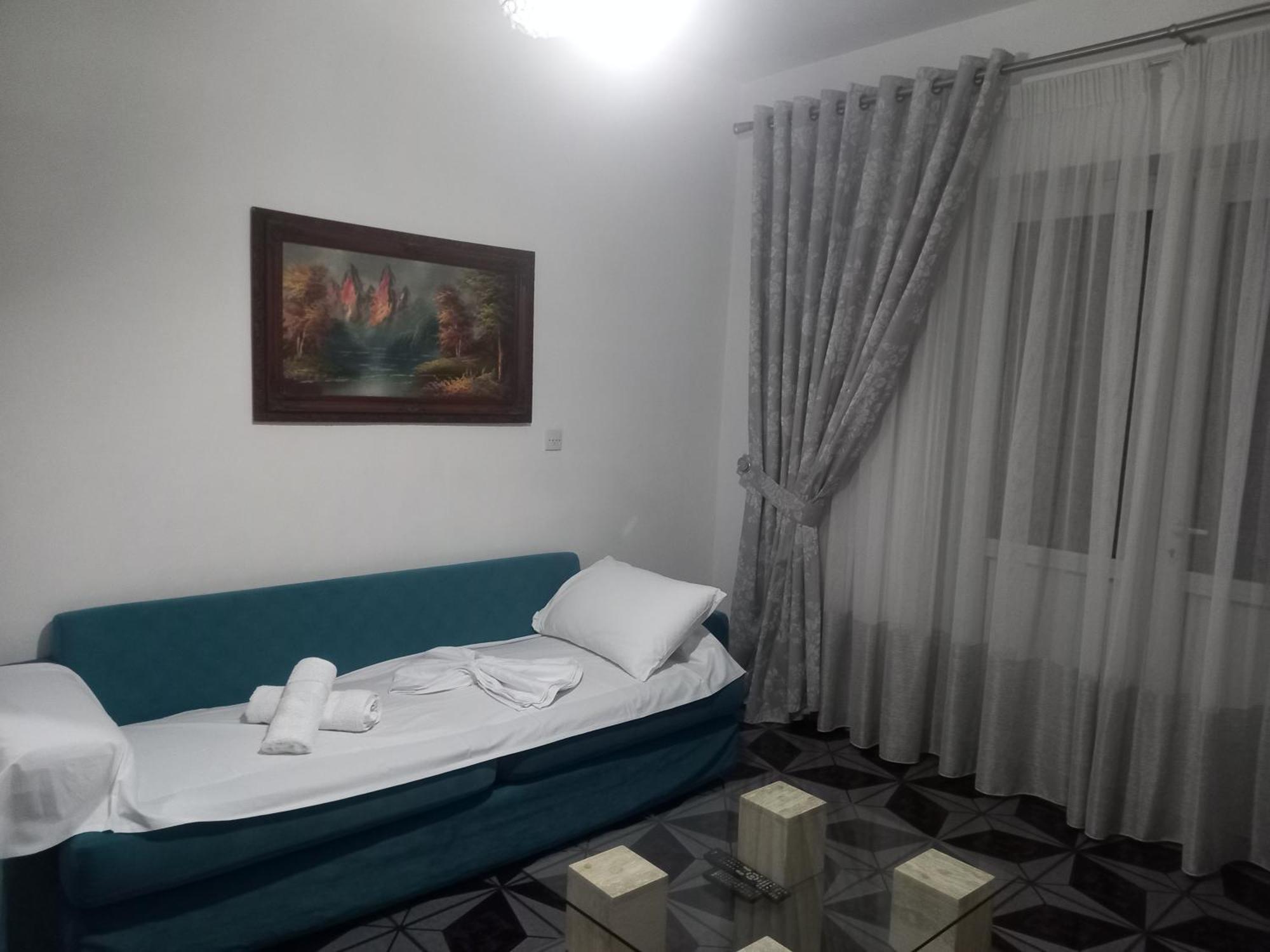 Goni Guest House Saranda Extérieur photo